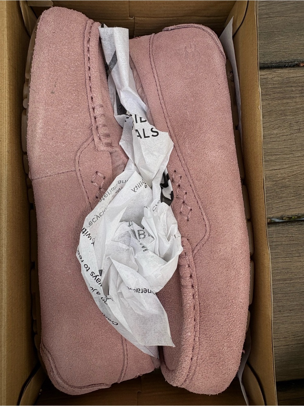 New UGG Women Blush Pink Suede Moccasin Slippers - Picture 9 of 10
